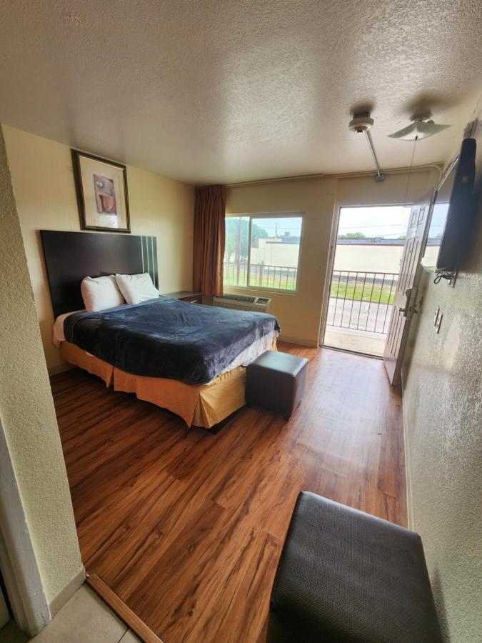 Hometown Inn And Suites Mesquite Εξωτερικό φωτογραφία